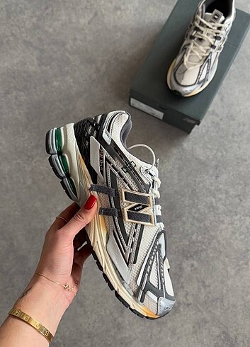 New Balance 1906A Black Silver