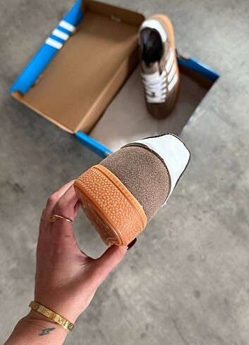 38 Beden kahverengi Renk Adidas Handball Spezial 'Earth Strata Gum'