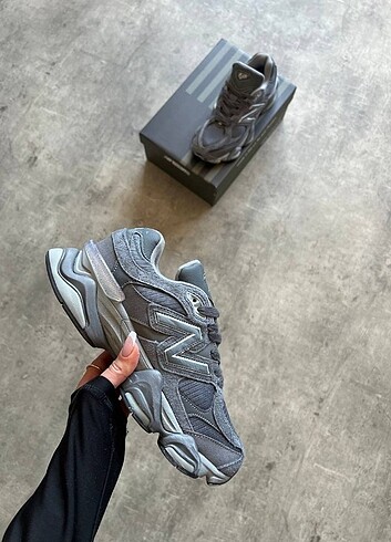 NEW BALANCE 9060 MAGNET