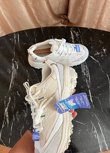 38 Beden Skechers CREAM GOLD
