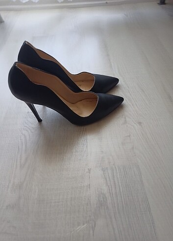  Siyah şık stiletto