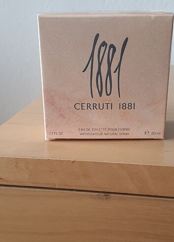 Cerruti parfüm