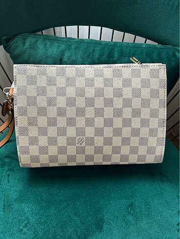 Beden Louis Vuitton Clutch Çanta