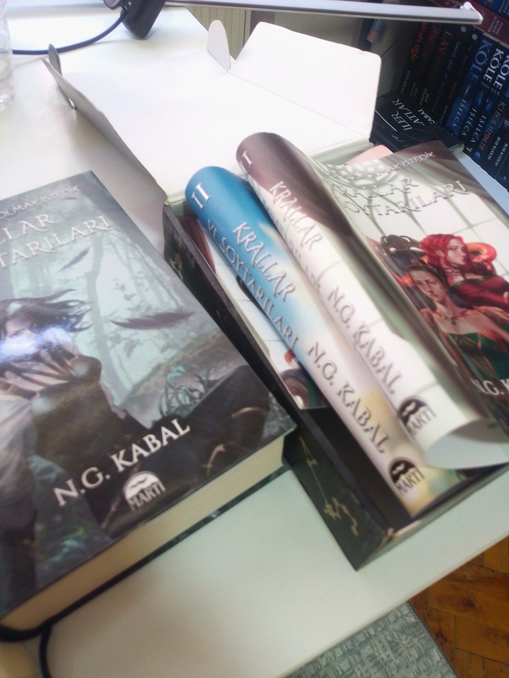 Lordlar ve Varisler Krallar ve soytarilari - N.G. Kabal - Görsel 3