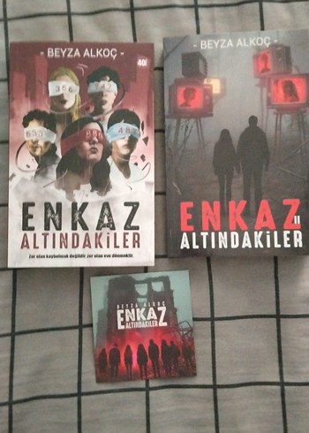 Beyza Alkoç - Enkaz Altındakiler Roman Seti