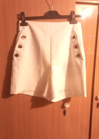 Zara Beyaz Mini Şort