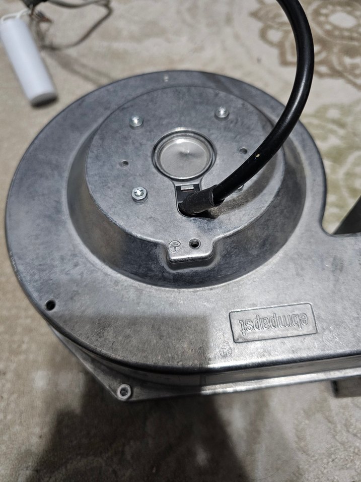 G2E120-AR77-01 santrifüj fan - Görsel 2