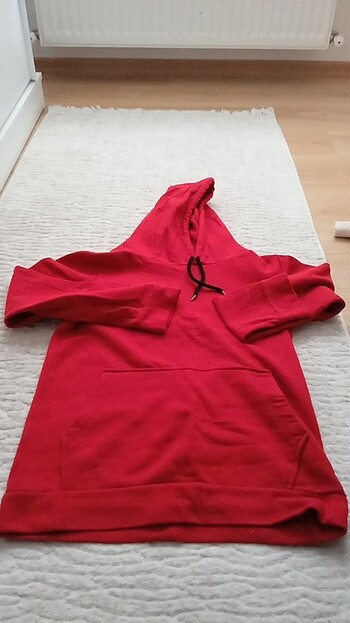 Kırmızı sweatshirt 