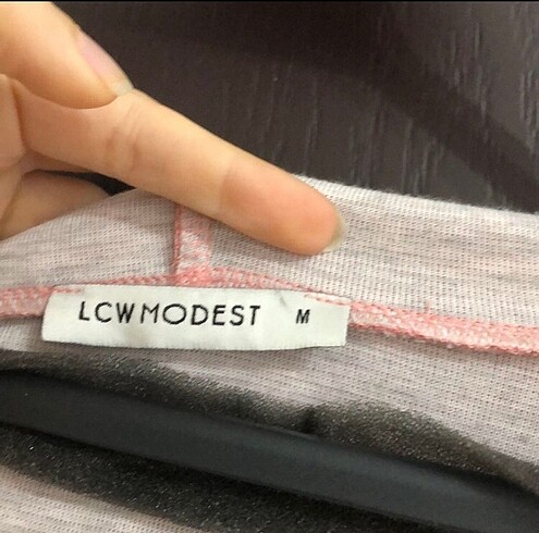 m Beden Lcw kapşonlu hırka