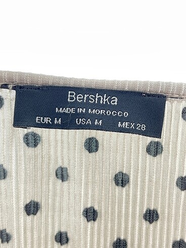m Beden çeşitli Renk Bershka Kısa Elbise %70 İndirimli.