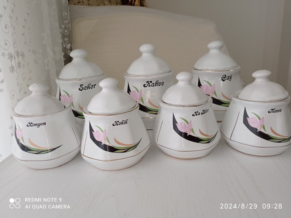 Beyaz Pastel Desenli Baharatlık Seti - Görsel 2