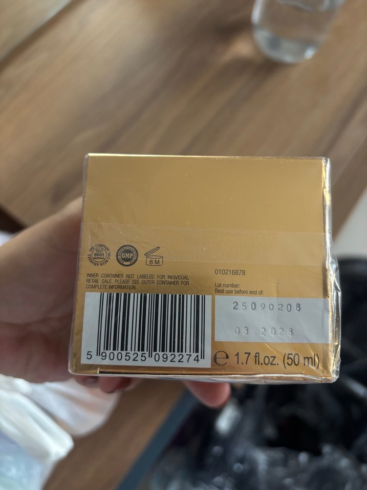 24K Gold & Gül Yağı İçeren Yüz Nemlendirici - Görsel 5