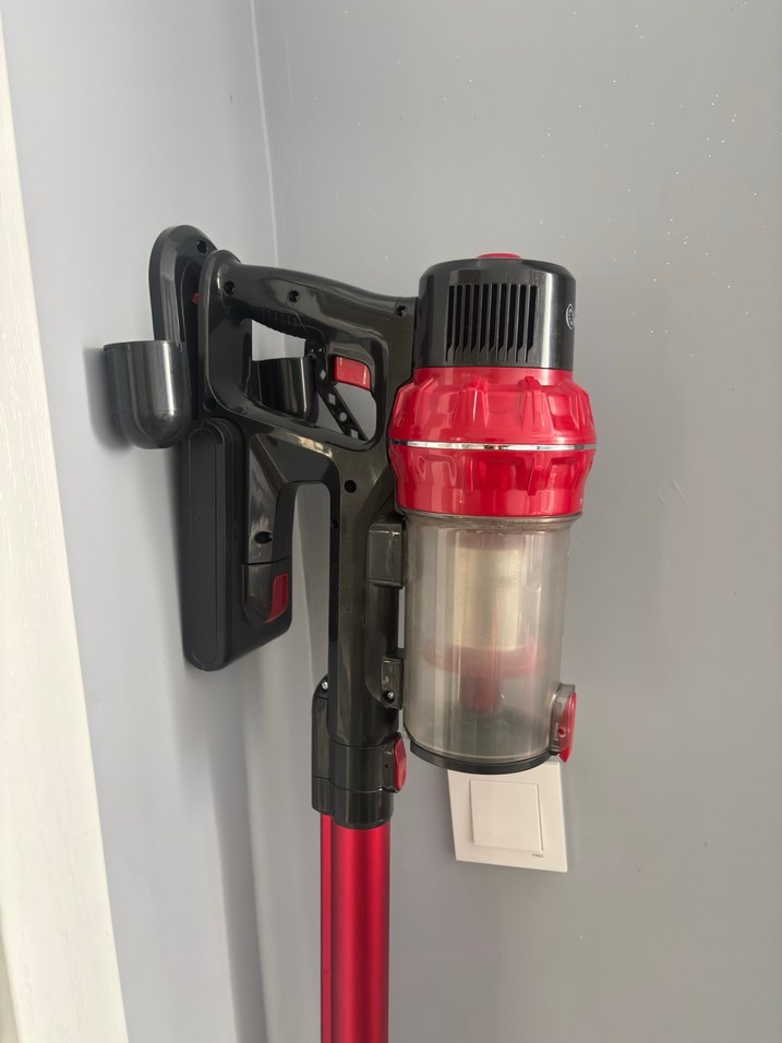 Kırmızı Kablosuz Dikey Elektrikli Süpürge - Görsel 3