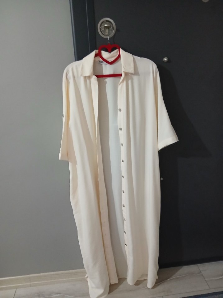 Düğmeli Beyaz Keten Kadın Gömlek - Görsel 4
