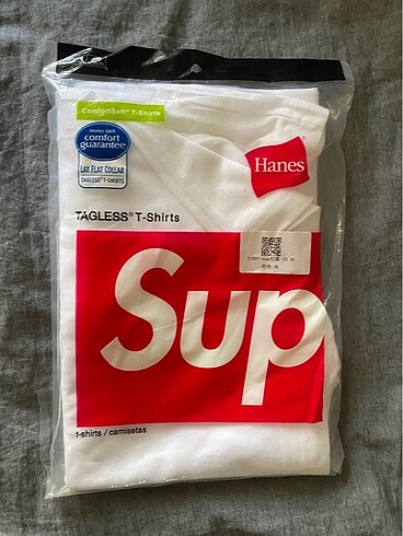 Supreme x Hanes Tee