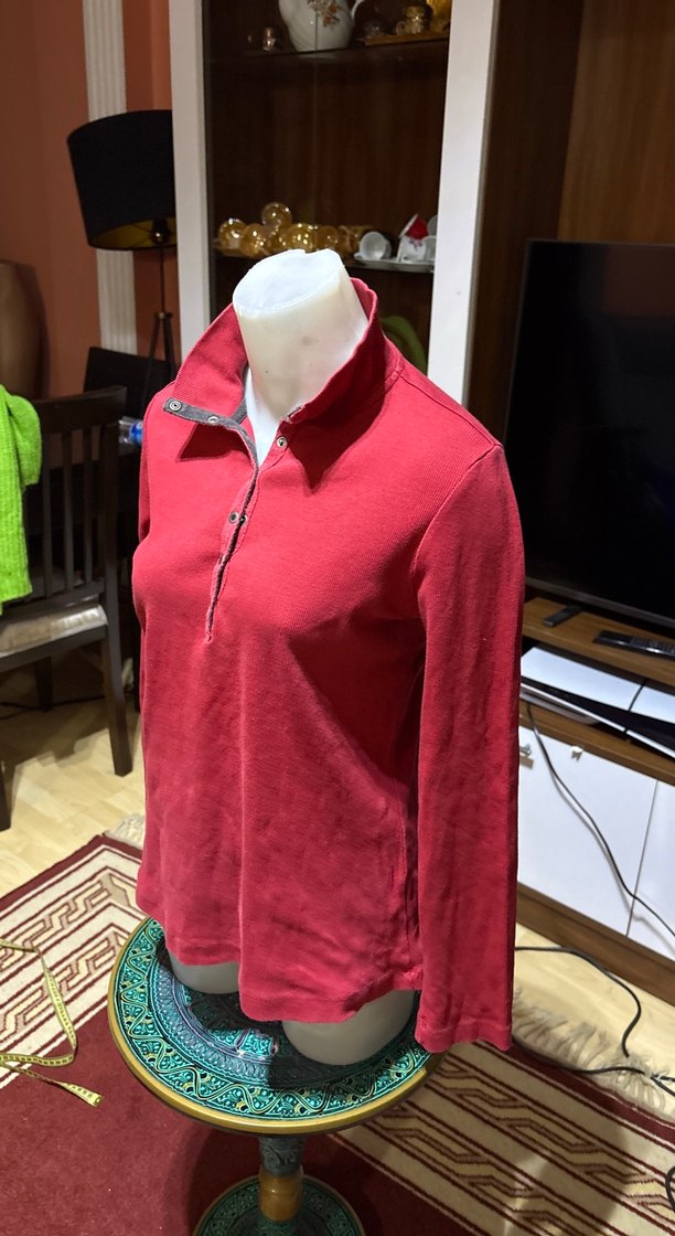 Kırmızı Düğmeli Uzun Kollu Kadın tshırt - Görsel 2