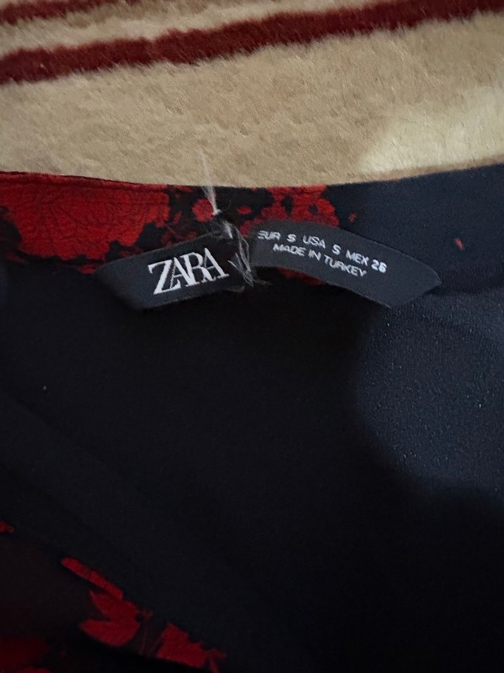 Zara Kırmızı Çiçek Desenli Fırfırlı Bohem elbise - Görsel 5