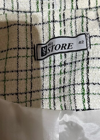 Ekoseli Beyaz Kadın Mini Blazer - Görsel 3