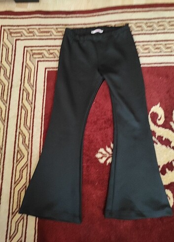  Siyah İspanyol paça pantolon 