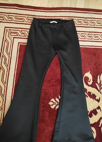 l Beden Siyah İspanyol paça pantolon 