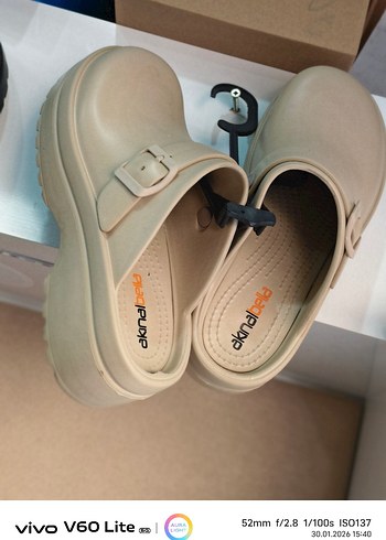 Beyaz Erkek Bantlı Minimalist Terlik - Görsel 2