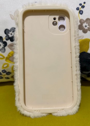 İPHONE 11 Peluş Beyaz Telefon Kılıfı Pembe Fiyonk Detaylı - Görsel 2