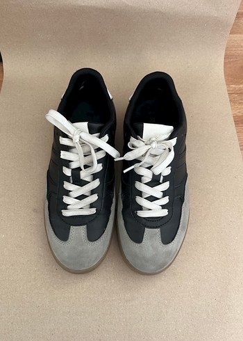 Stradivarius retro spor ayakkabı