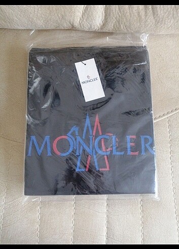 xl Beden MONCLER paketi daha açılmamış etiketli siyah erkek T-shirt XL be