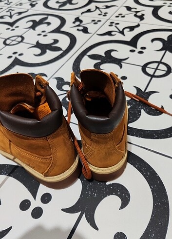 32 Beden sarı Renk timberland çocuk bot 32 numara 