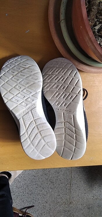 Skechers Çocuk spor ayakkabı temiz minik bı sökük var