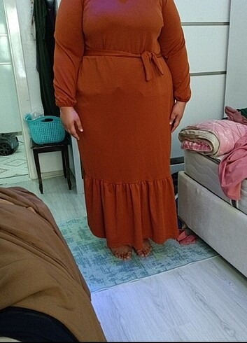Diğer Eteği fırfırlı elbise