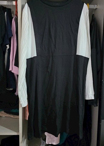 Kadın Siyah Midi Elbise, Uzun Kollu, Pilili - Görsel 3