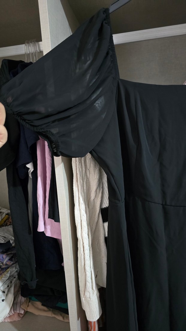 Siyah Uzun Kollu Dökümlü Kadın Elbise - Görsel 2