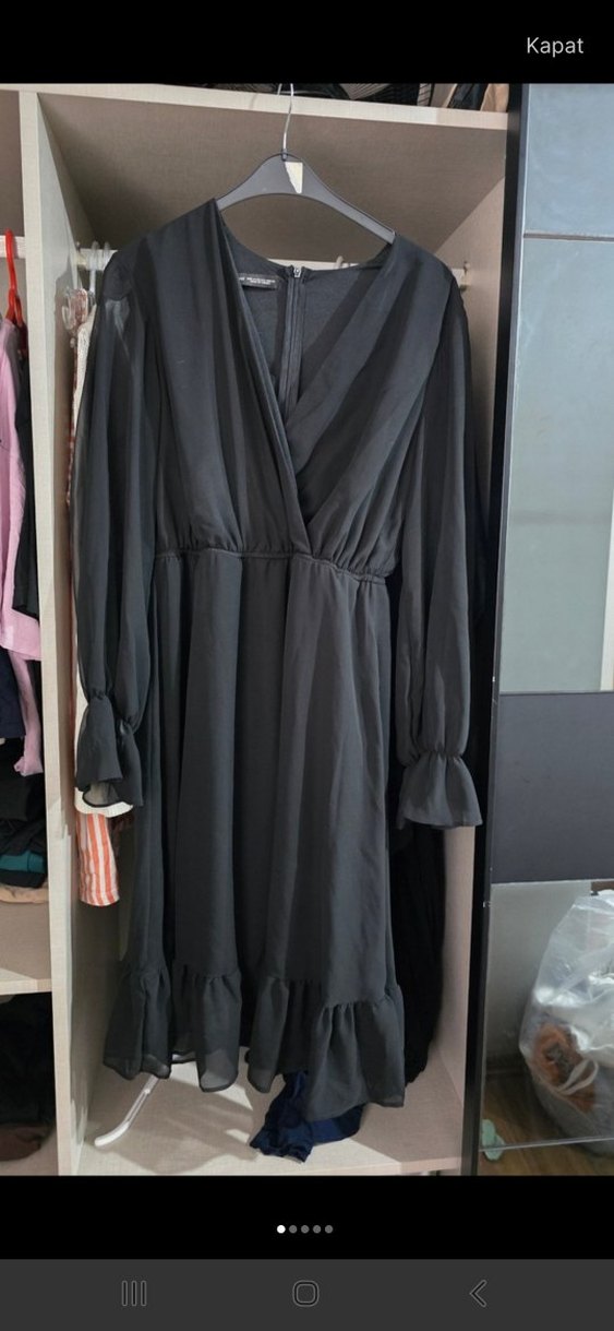 Uzun Siyah V Yaka Kadın Elbise - Görsel 2