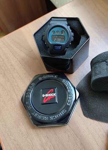 Çok uygun fiyata su geçirmez G-Shock marka saat 