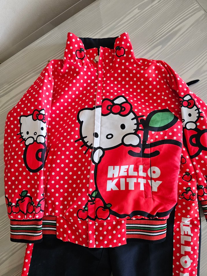 HELLO KITTY MARKA ORIGINAL TAKIM - Görsel 2