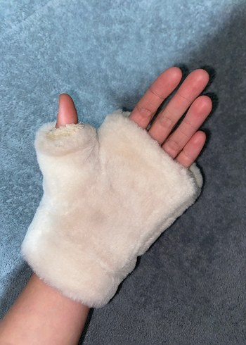 Beyaz Peluş Ayıcık Desenli Kadın Eldiven - Görsel 4