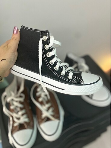 Diğer Converse iki tane tek fiyat