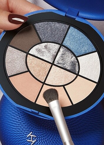 Kiko Blue Me Eyeshadow Palette