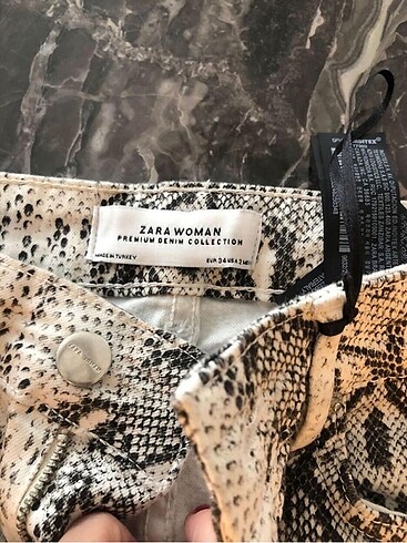 xs Beden Zara yılan desenli pantolon