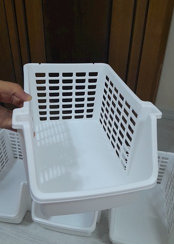 Beyaz Plastik Dolap Düzenleyici Sepet