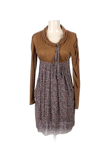 PreLoved Kısa Elbise %70 İndirimli.