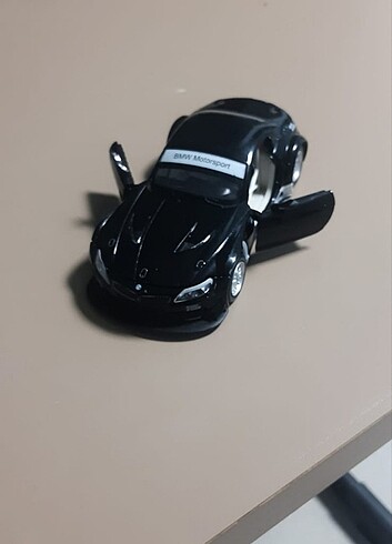 Bmw metal araba