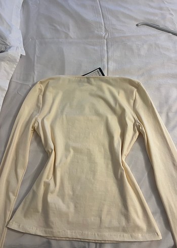 V Yaka Bej Kadın Bluz - Görsel 3