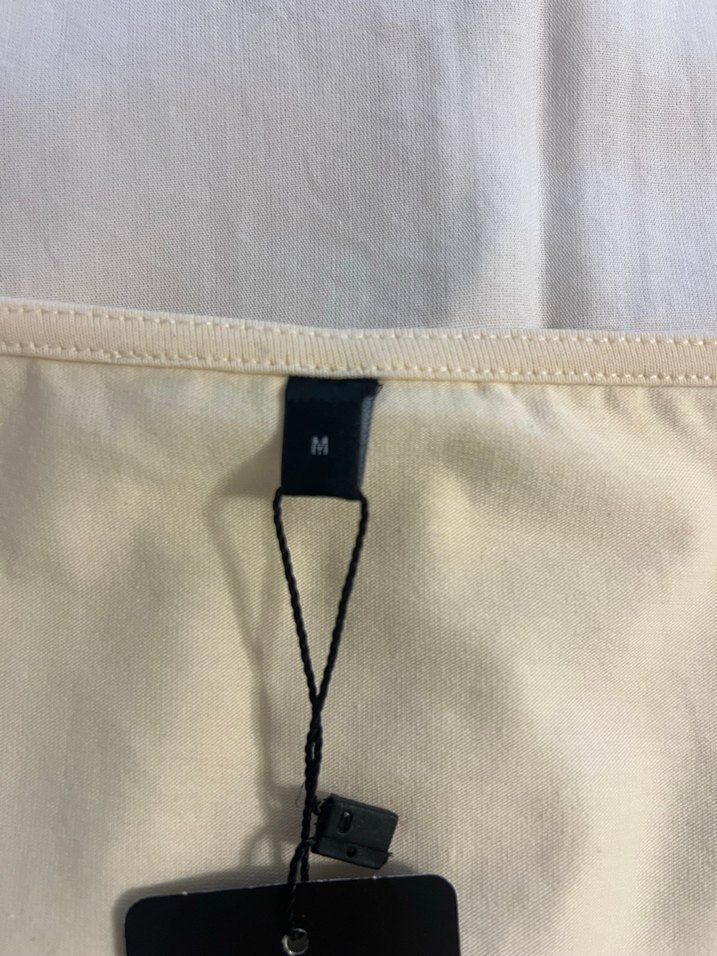 V Yaka Bej Kadın Bluz - Görsel 2