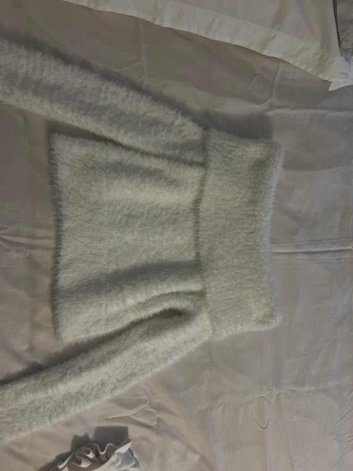 Gri Kadın Tüylü Boğazlı Kazak - Görsel 3