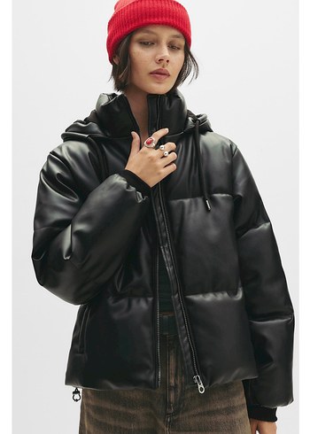 Sokak Stili Siyah Deri Şişme Mont - Görsel 3