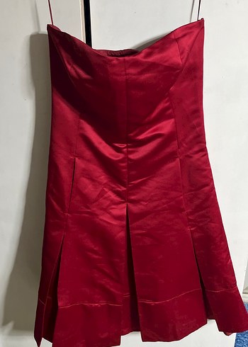 Kırmızı Straplez Pilili Midi Abiye Elbise - Görsel 2