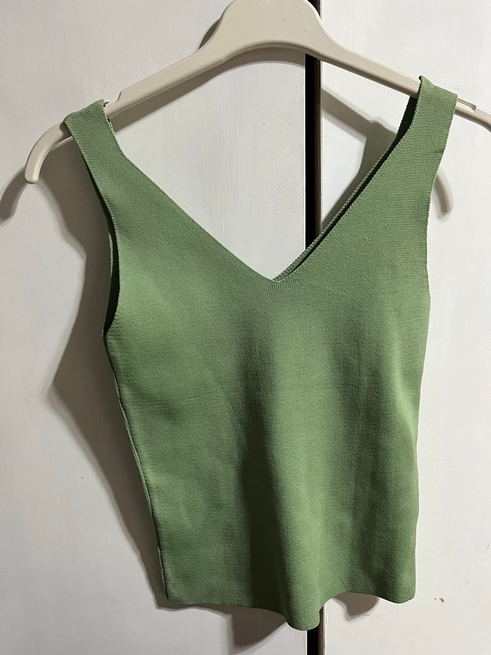 Yeşil V Yaka Kolsuz Mini Atlet - Görsel 2