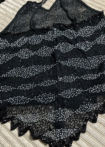 Boncuk İşlemeli Siyah V Yaka Uzun Kadın Atlet - Görsel 4